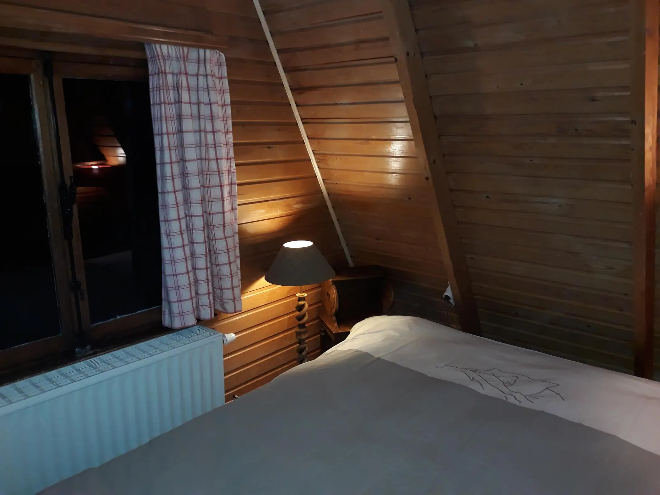 Cottage for 5 people in La Roche-en-Ardenne Le Chalet Pointu du Bout du Monde